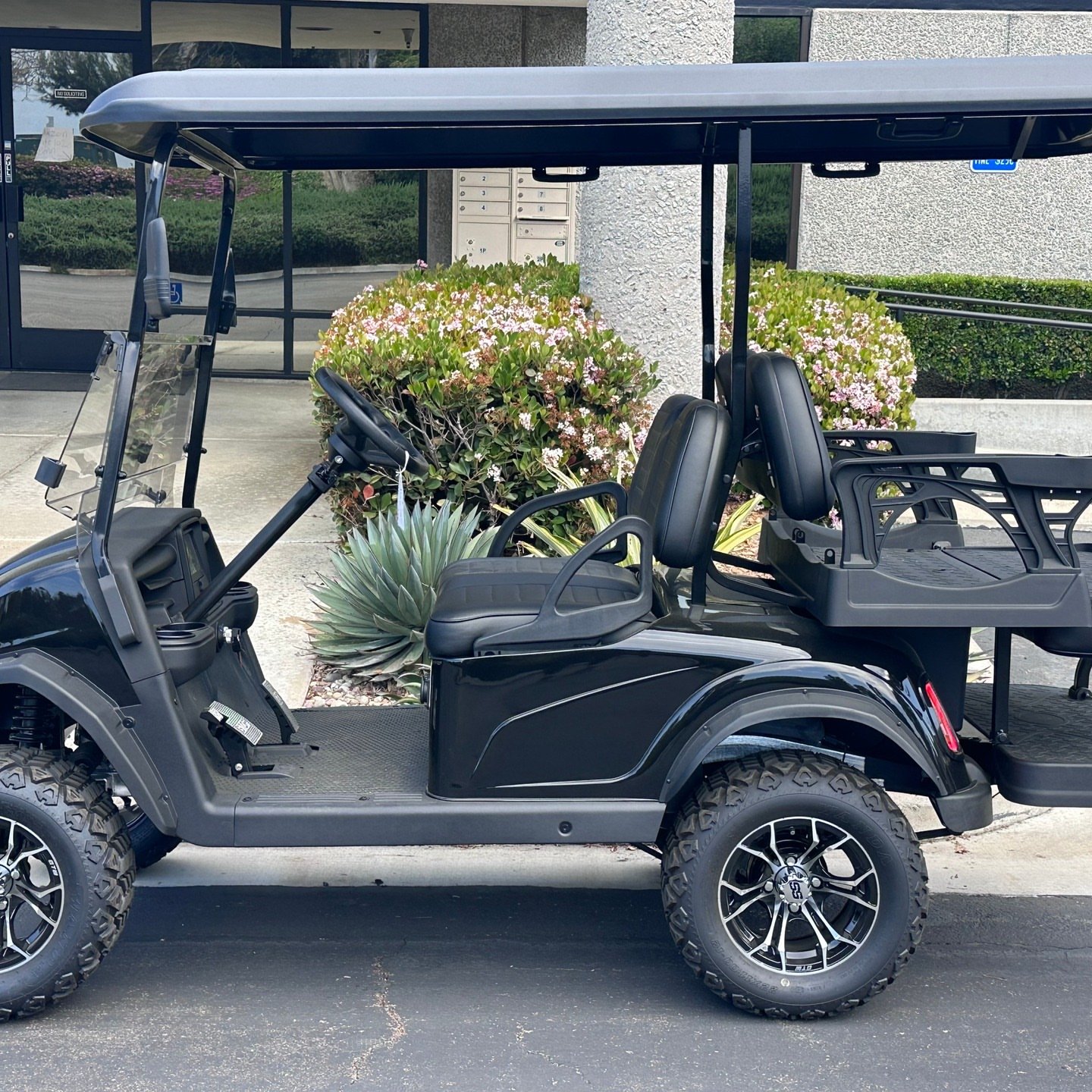The Madjax E Series golf cart - Image 4