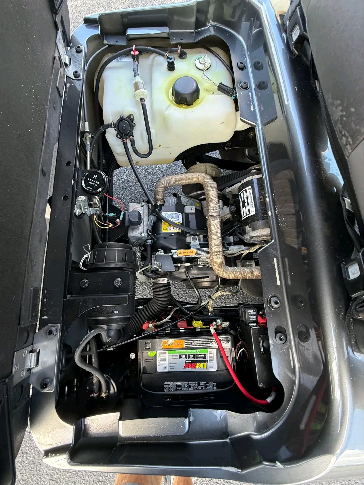 E-Z-GO RXV golf cart - Image 8