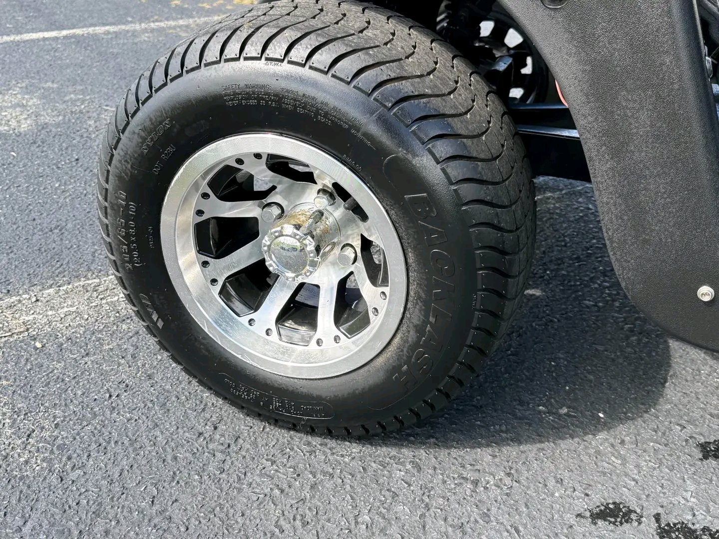 E-Z-GO RXV golf cart - Image 4