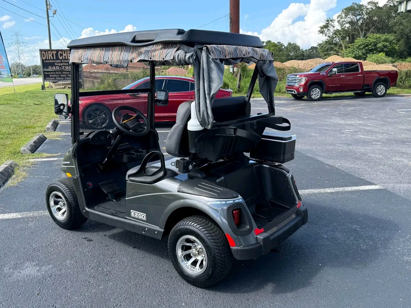 E-Z-GO RXV golf cart - Image 5