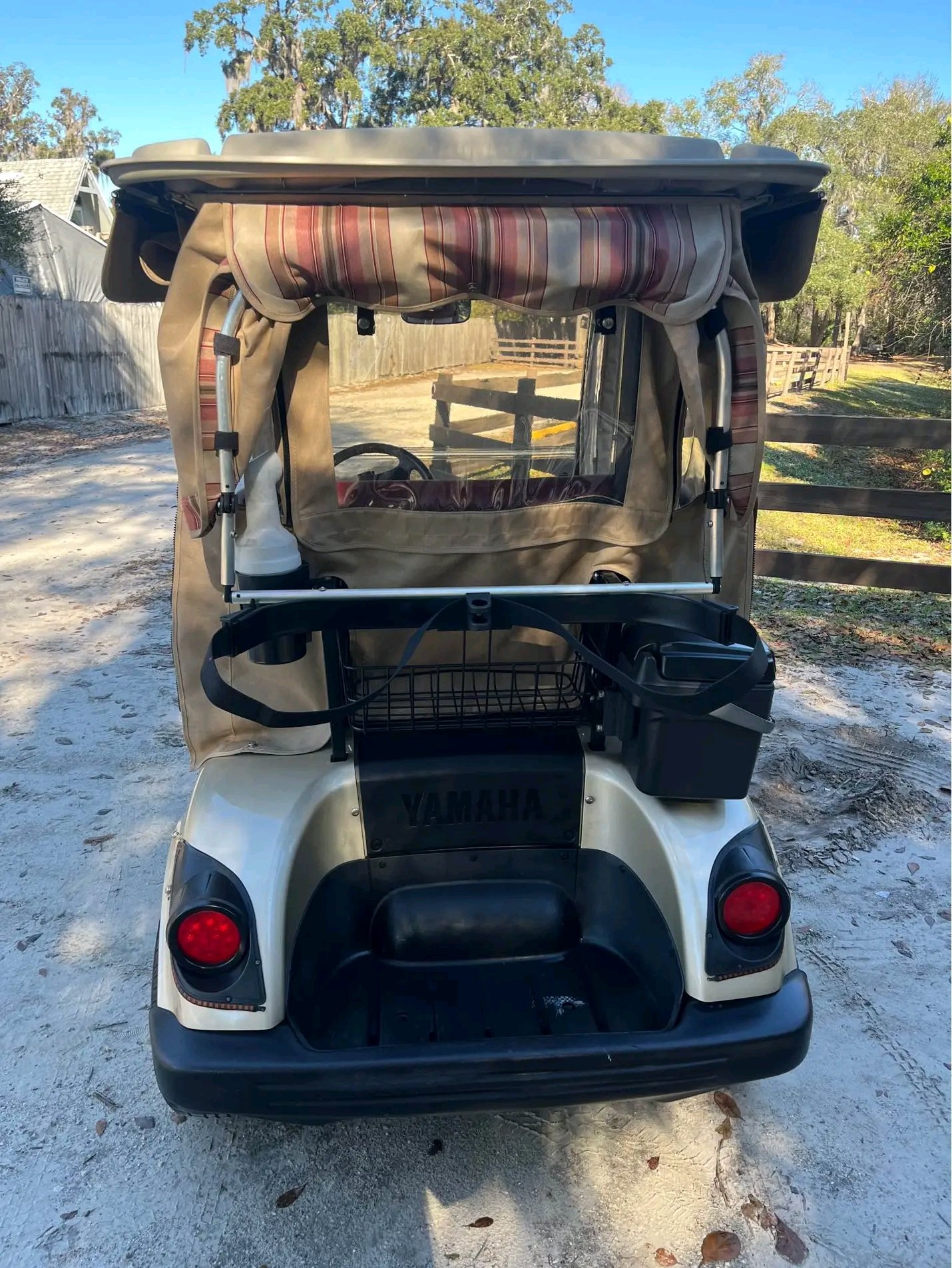 2023 Yamaha drive gas golf cart - Image 2