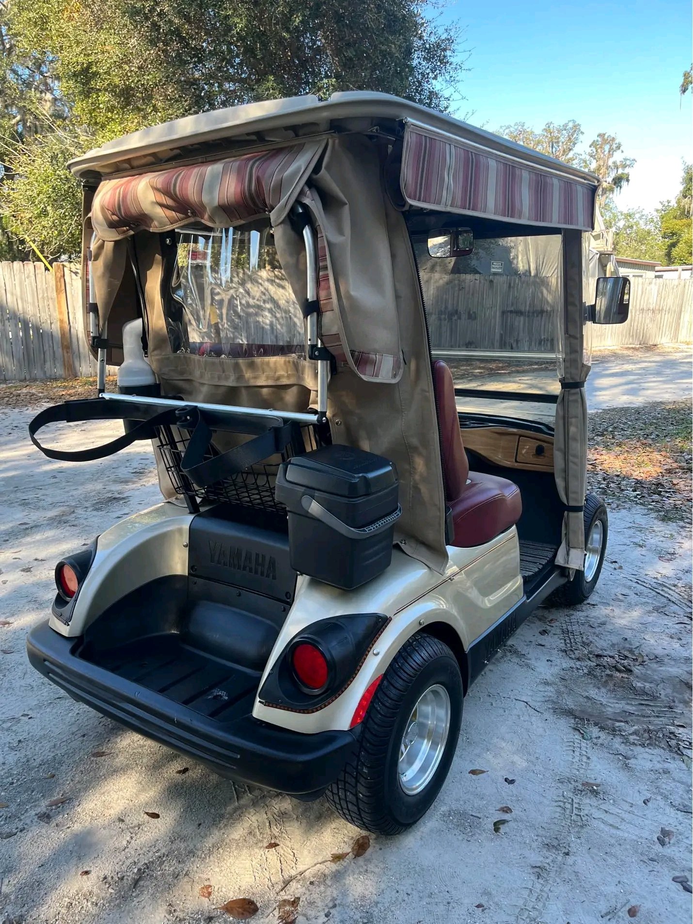 2023 Yamaha drive gas golf cart - Image 3