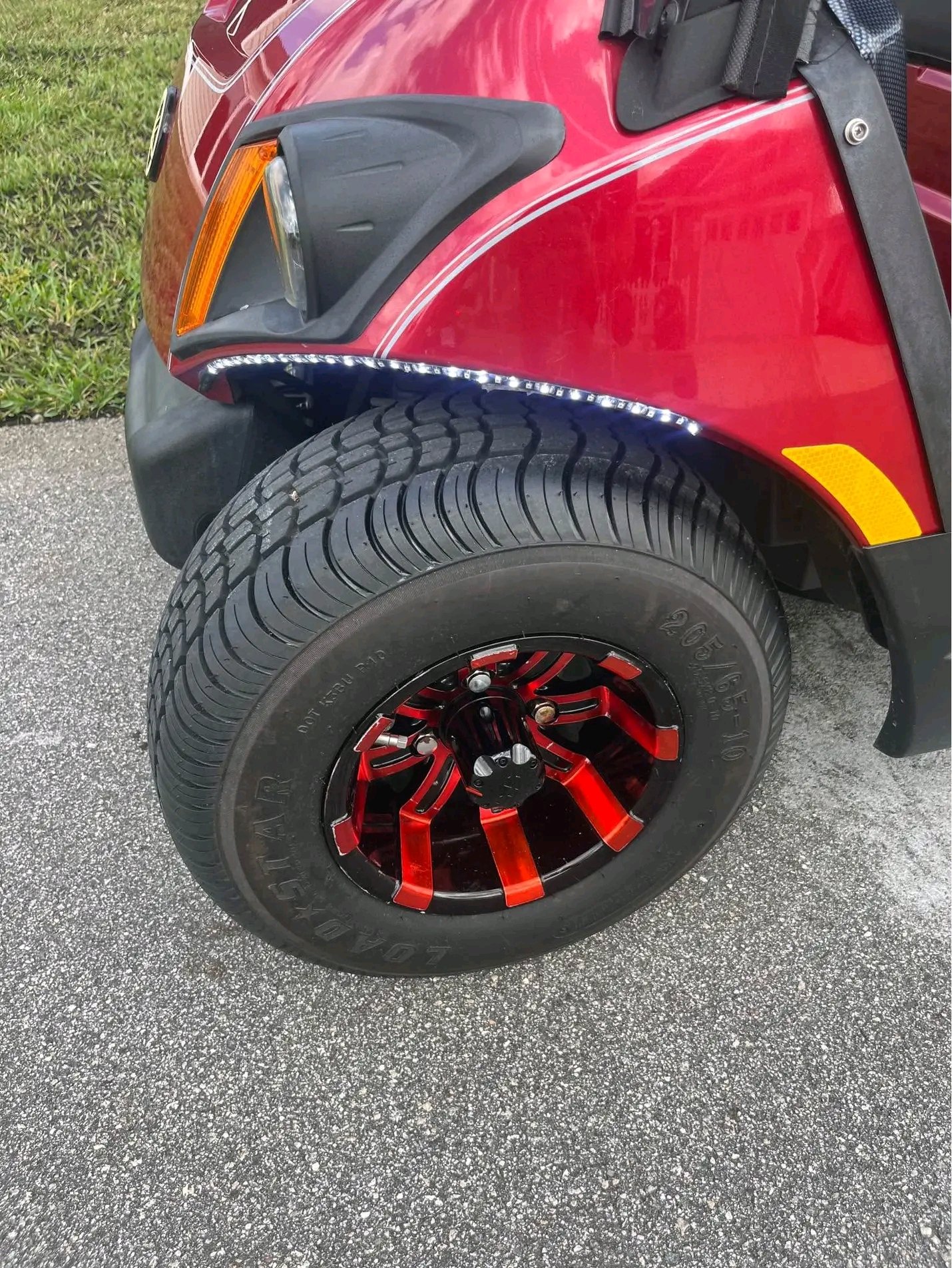 2024 Yamaha QuieTech gas Golf Cart - Image 8