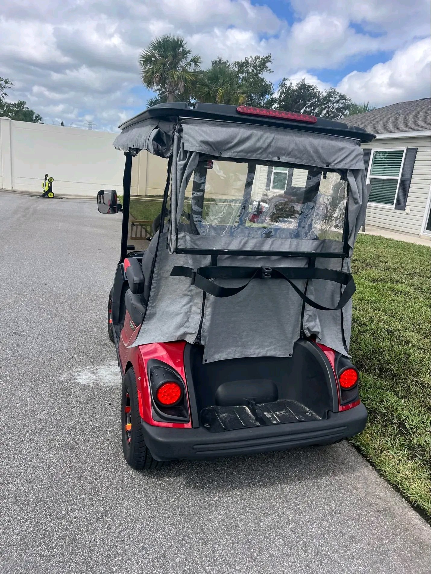 2024 Yamaha QuieTech gas Golf Cart - Image 5