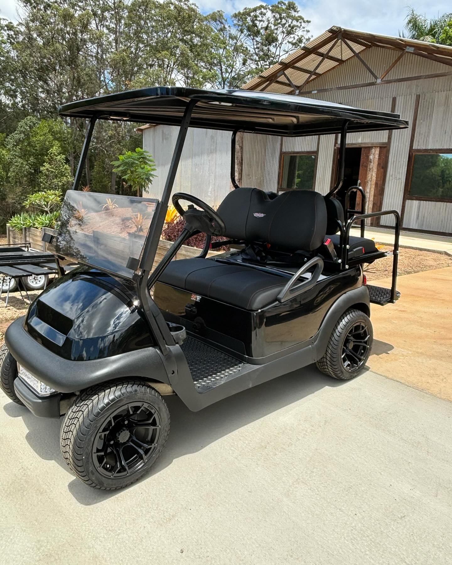 Club Car - Image 6