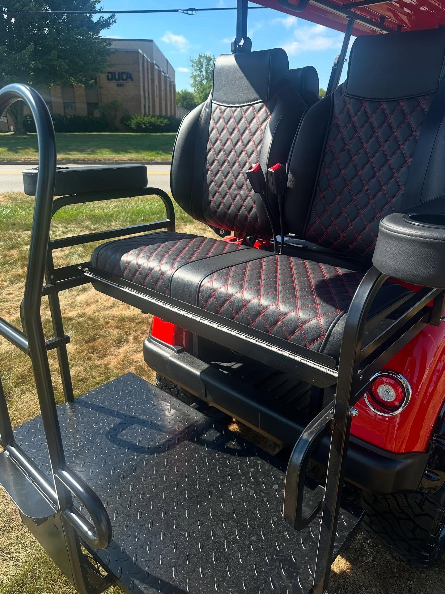 2025 Epic E60L Lithium 6 Passenger Golf Cart - Image 2
