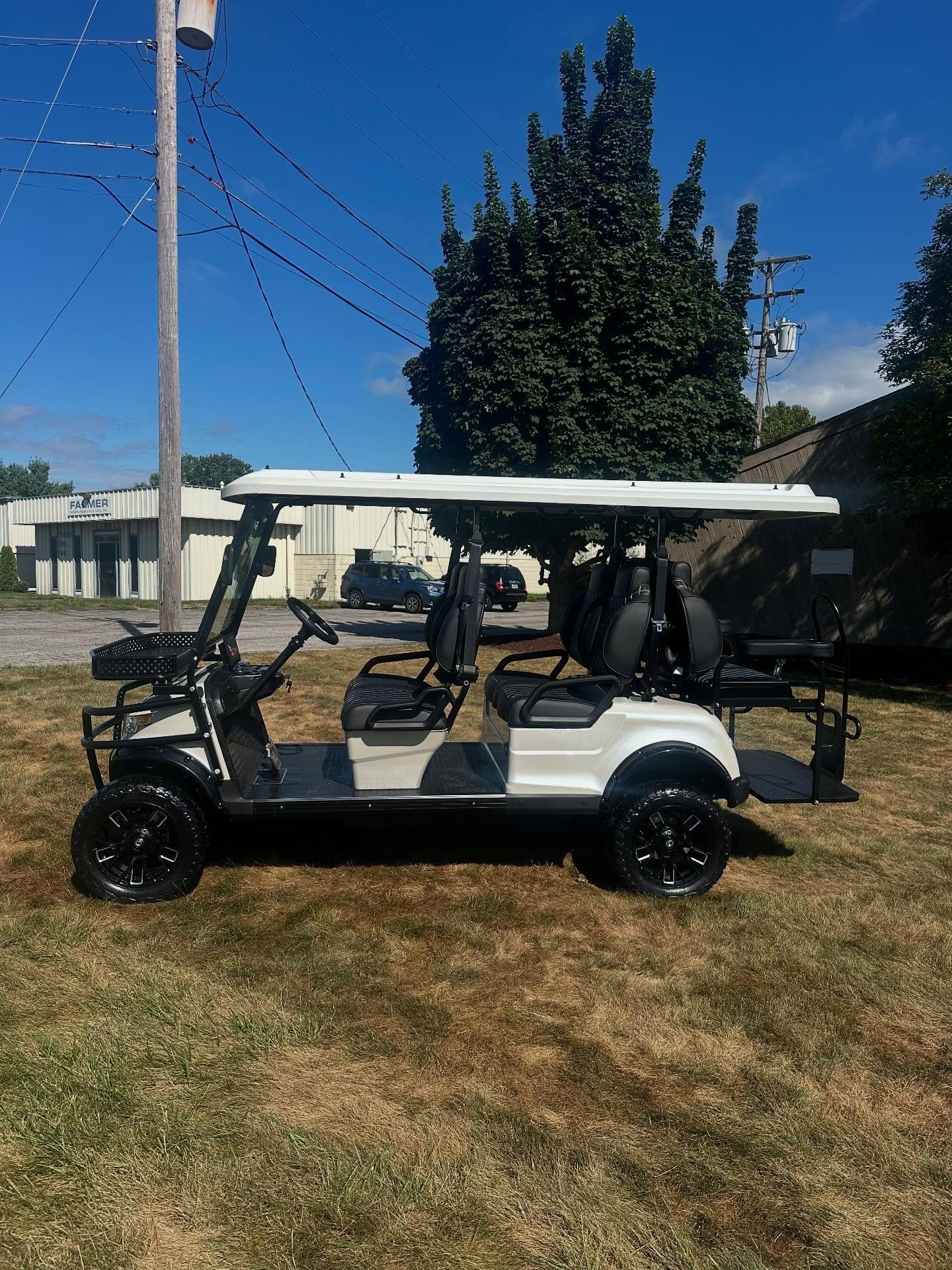 Epic E60L Lithium 6 Passenger Golf Cart - Image 5