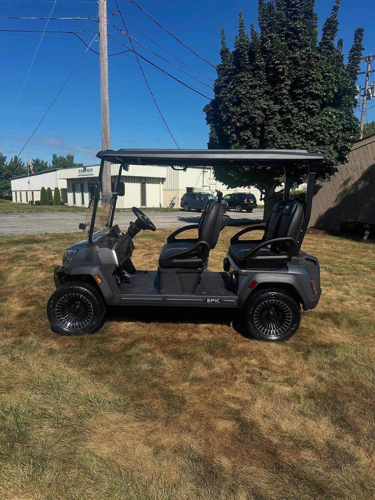 2025 Epic E40FX Lithium Forward Facing Golf Carts - Image 4