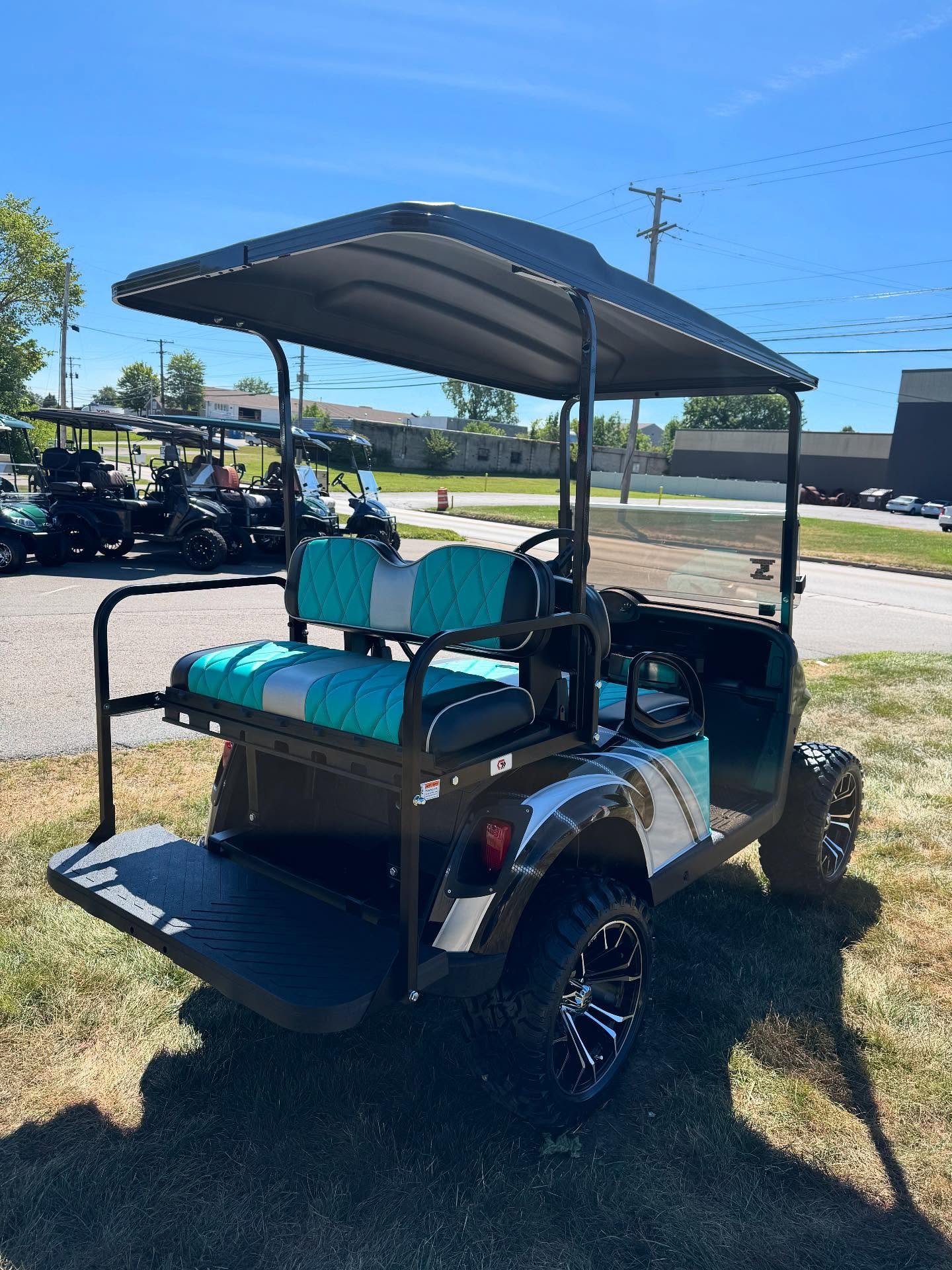 Ezgo RXV Lithium Golf Cart - Image 2