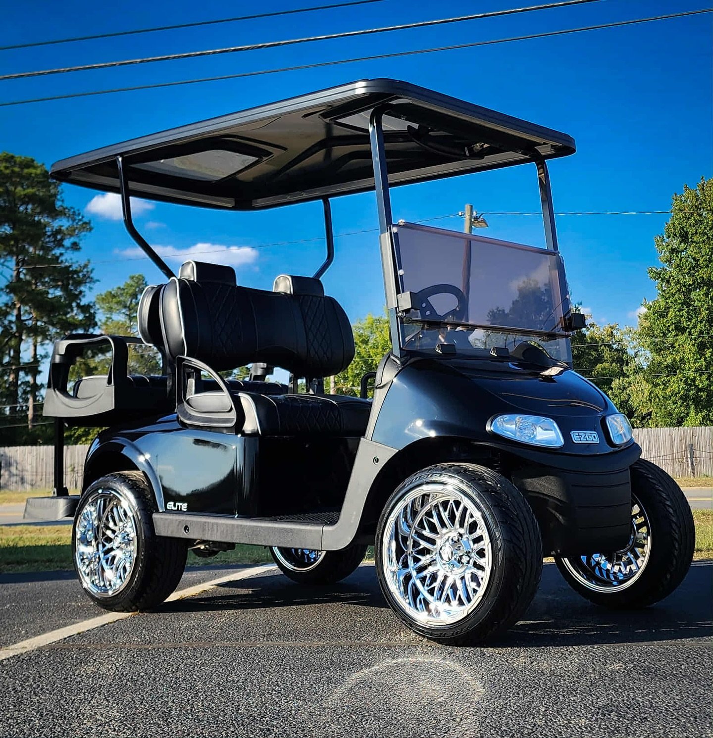2025 E-Z-GO RXV Elite Golf Cart