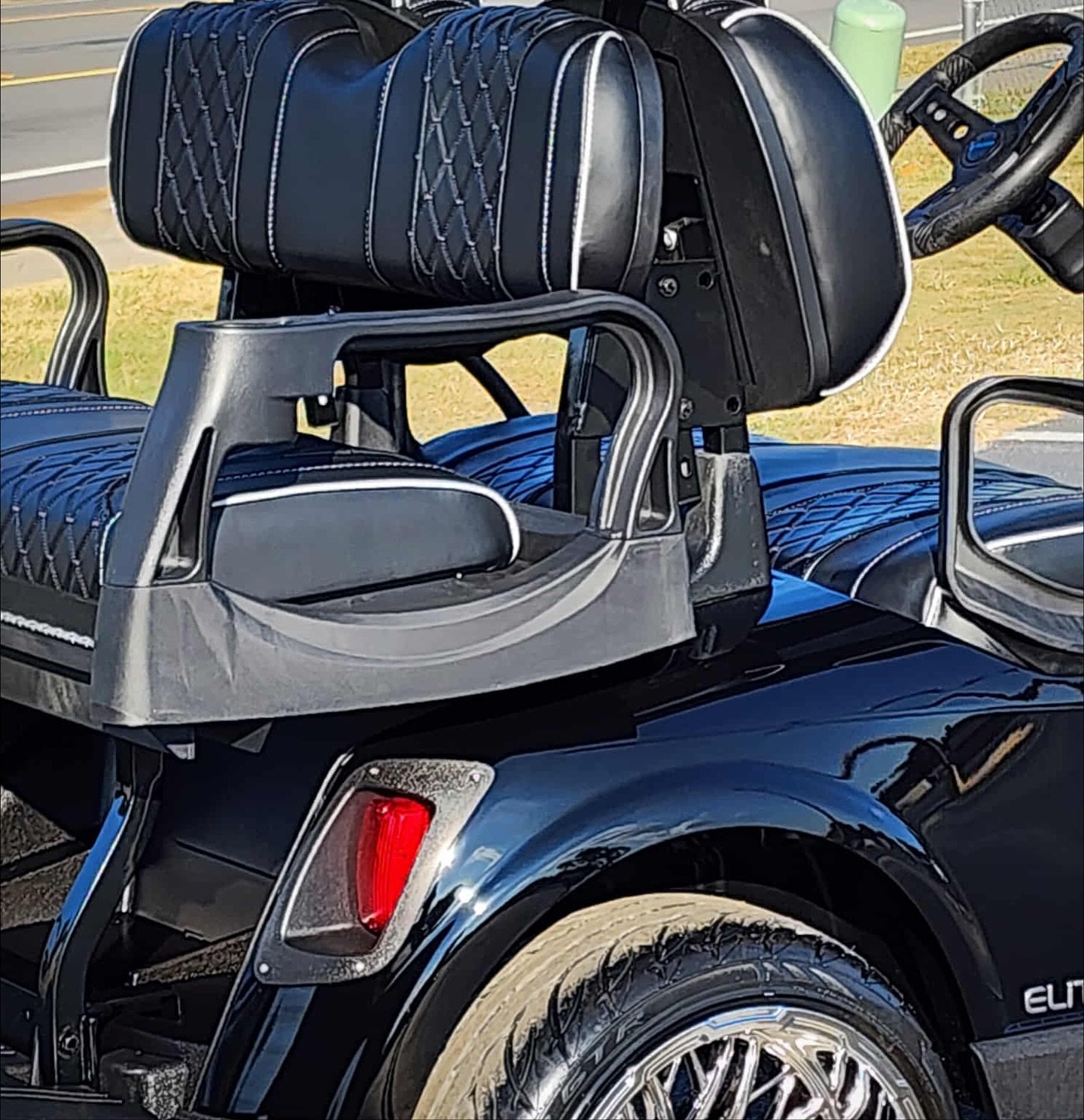2025 E-Z-GO RXV Elite Golf Cart - Image 5