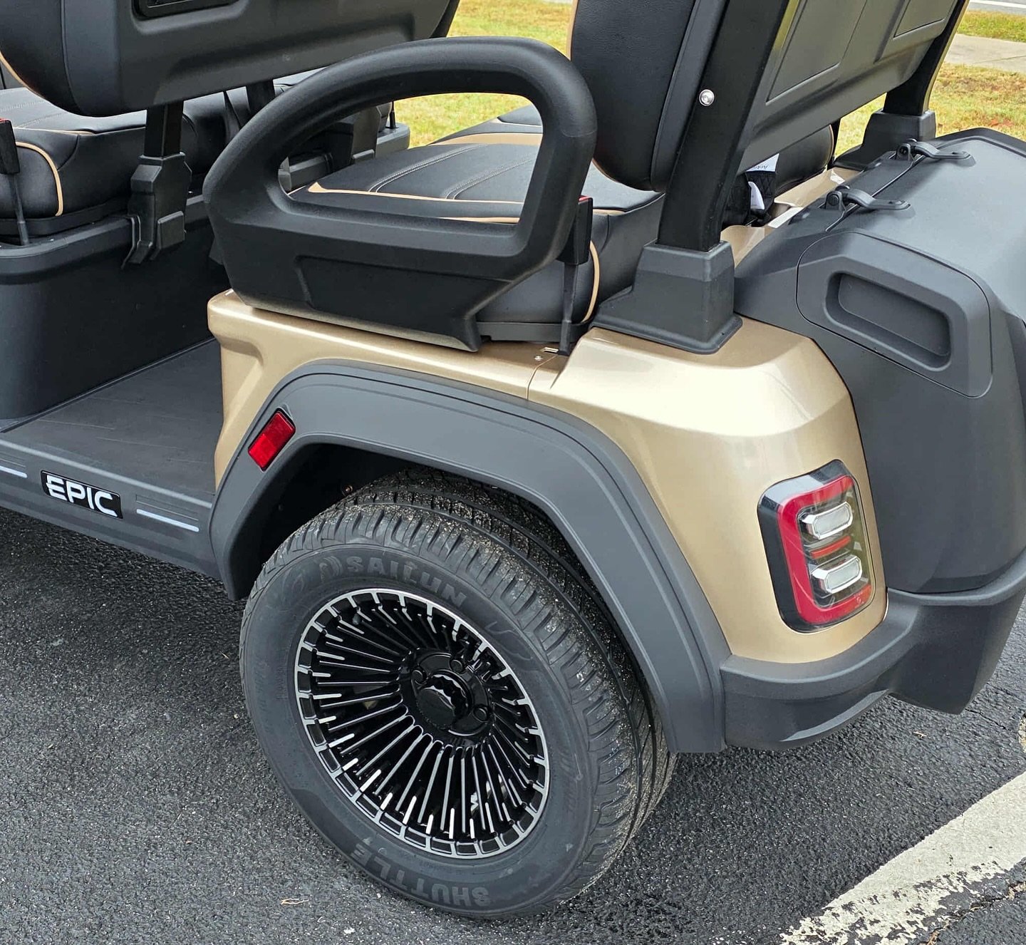 Epic E40FX golf cart - Image 8